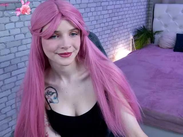 KiraMountrays from BongaCams