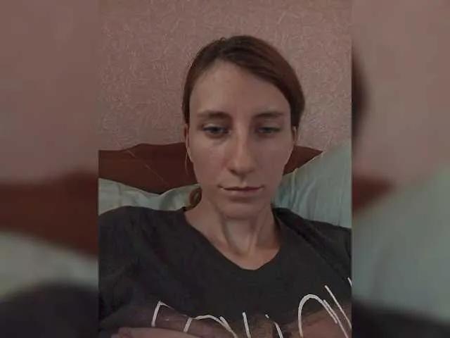 Kitty2044 from BongaCams