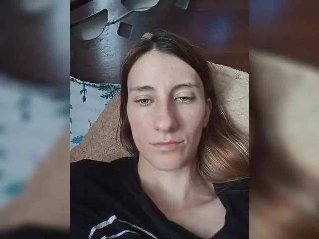 Kitty2044 from BongaCams