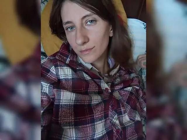 Kitty2044 from BongaCams