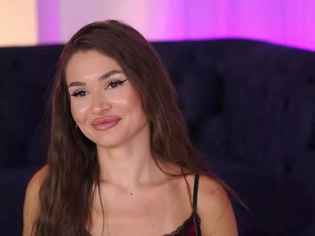KyssaraPlay from BongaCams