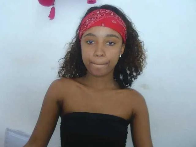 Laminnah from BongaCams