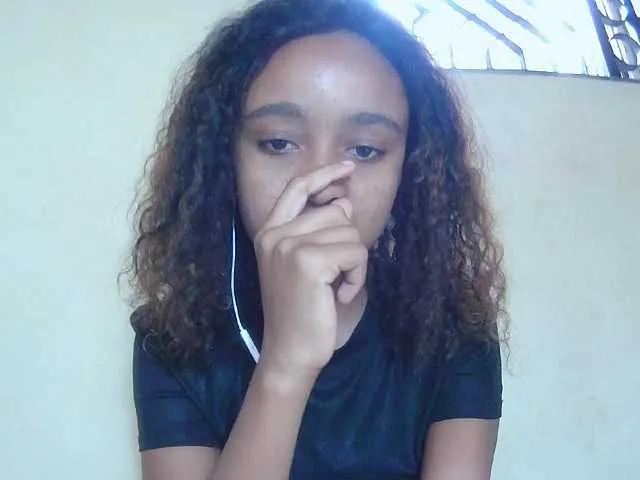 Laminnah from BongaCams
