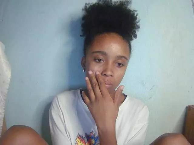 Laminnah from BongaCams