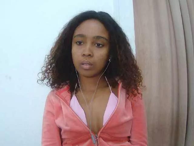 Laminnah from BongaCams