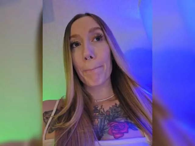 lana-lana03 from BongaCams