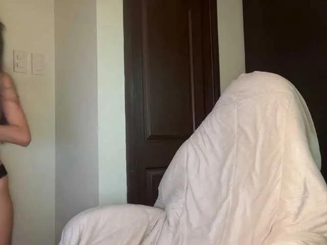Laylac from BongaCams