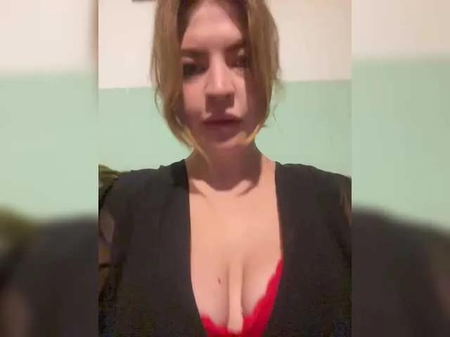 Lilian00666a from BongaCams