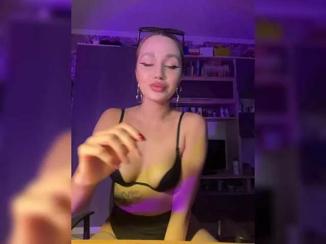 Lilimilla from BongaCams