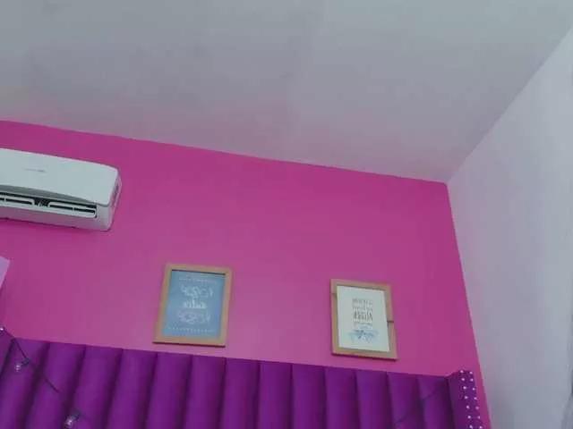 Littleeemiily from BongaCams