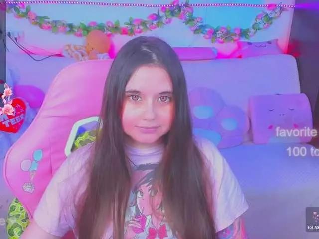 LittleKitsune from BongaCams