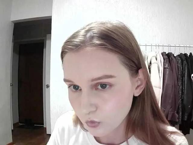 Lola-2 from BongaCams