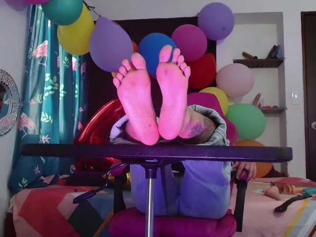 lola-fiery from BongaCams