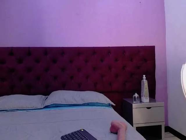 LolaVecassalt from BongaCams