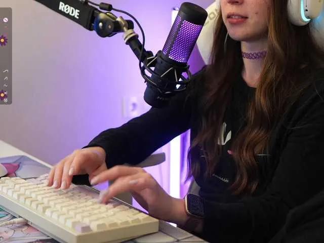 Lollipop-o from BongaCams