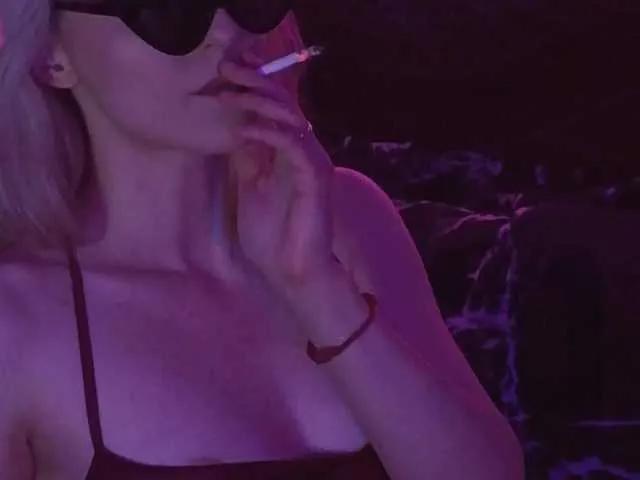 LollyGirlMoon from BongaCams