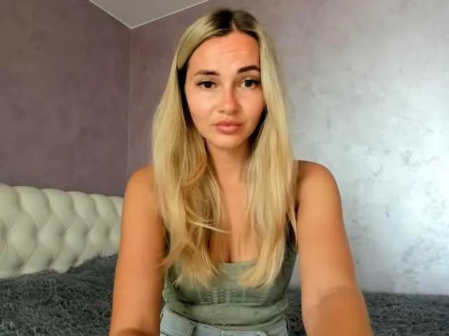 LovelyRose from BongaCams