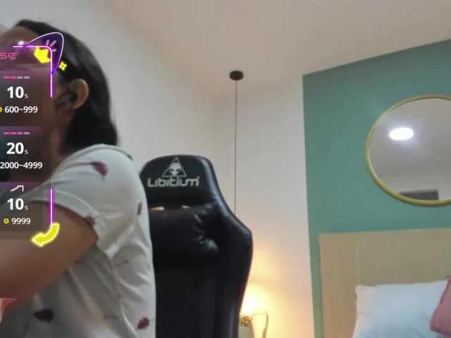 lucy-blue28 from BongaCams is Freechat