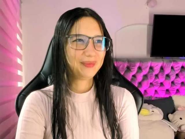 luniverse from BongaCams is Freechat