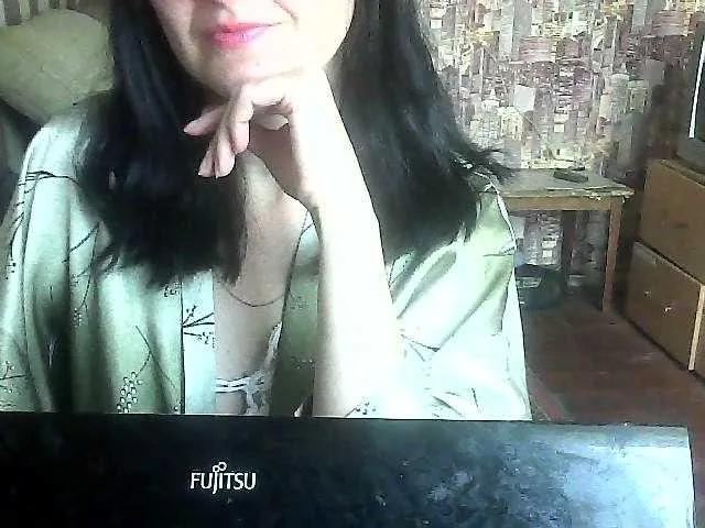 LynnYana from BongaCams