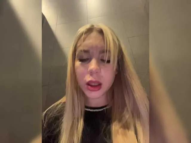 Checkout girls naked models with similar nickname. Cute sexy Free Models.