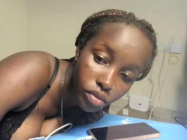 Mamaapussy from BongaCams