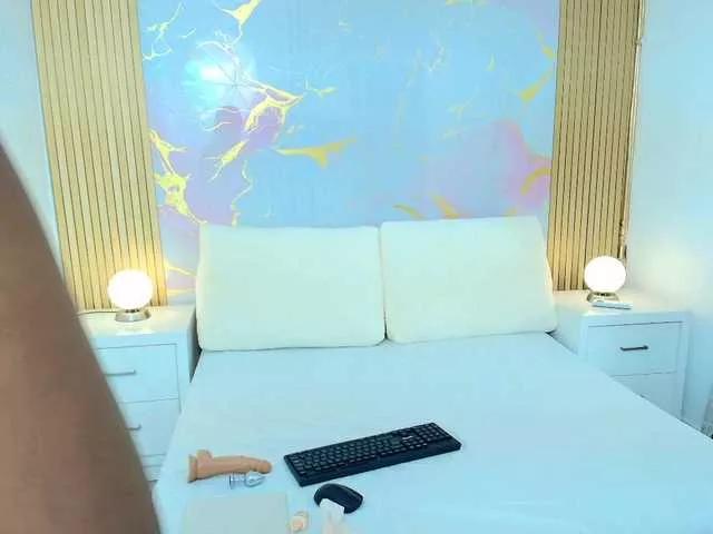 Maya-Baker from BongaCams