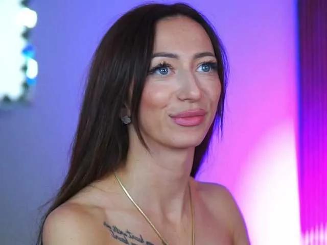MayaHipnoteyes from BongaCams