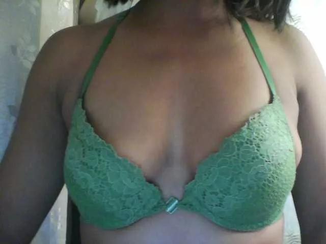 MayaQueen from BongaCams