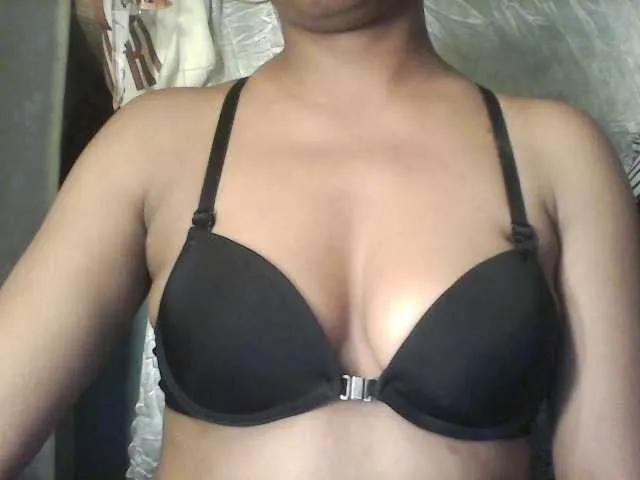 MayaQueen from BongaCams