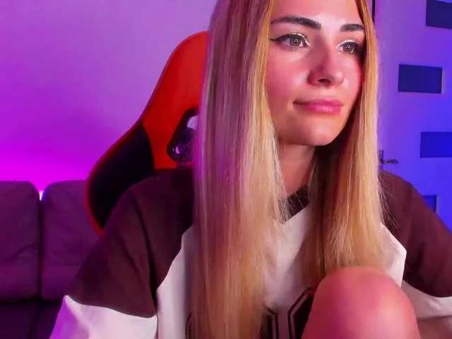 Meow from BongaCams