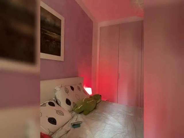 Merrybaby from BongaCams