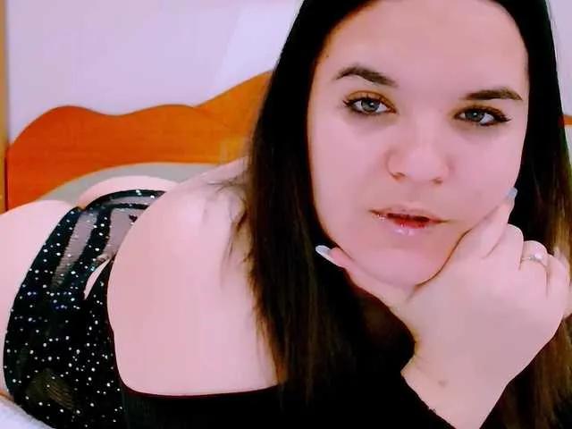 Minnie-ella from BongaCams