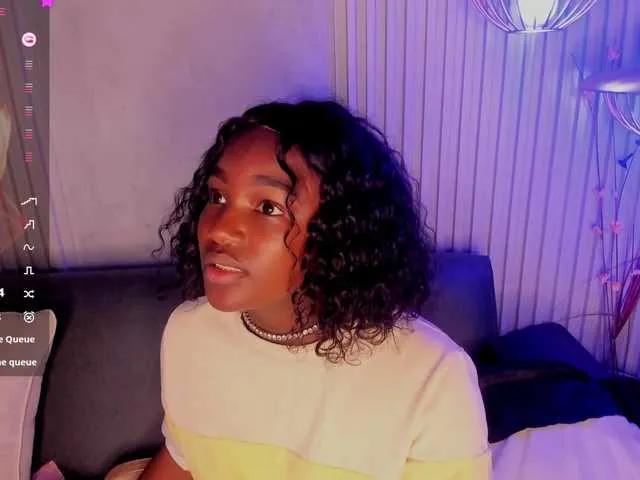 MissMahalaa from BongaCams