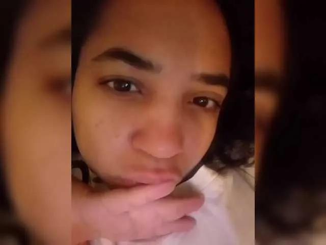 Mmmmmya from BongaCams