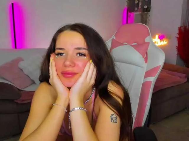 Molly-Kiss from BongaCams