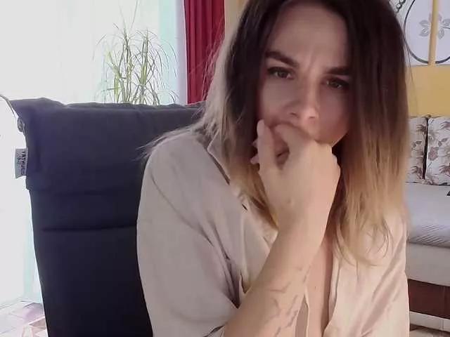 Nanny-Lora from BongaCams