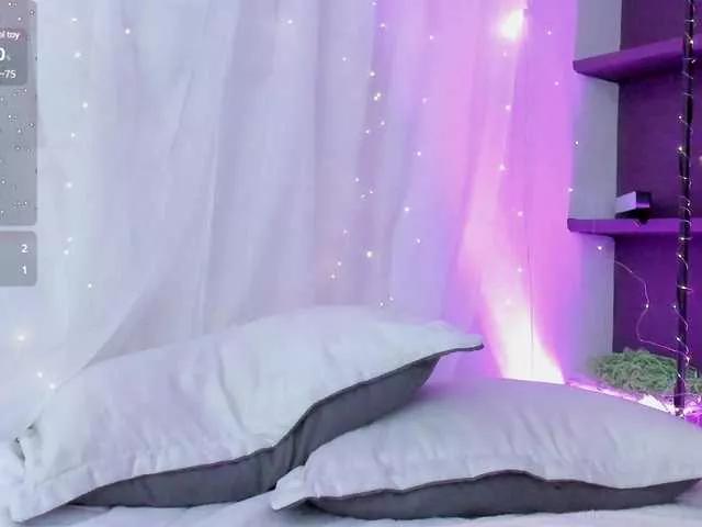 Nessa2905 from BongaCams