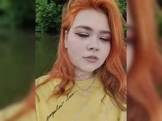 NessiePolly from BongaCams