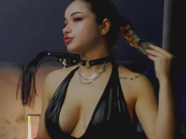 NikiBryce from BongaCams