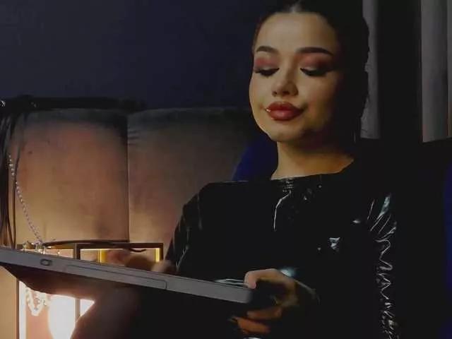 NikiBryce from BongaCams