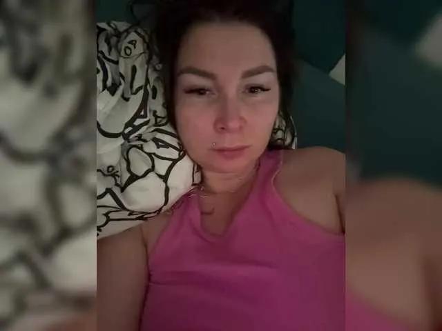 Olli2431 from BongaCams