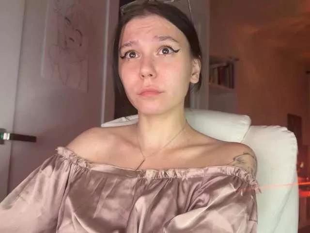 PinkDolly18 from BongaCams