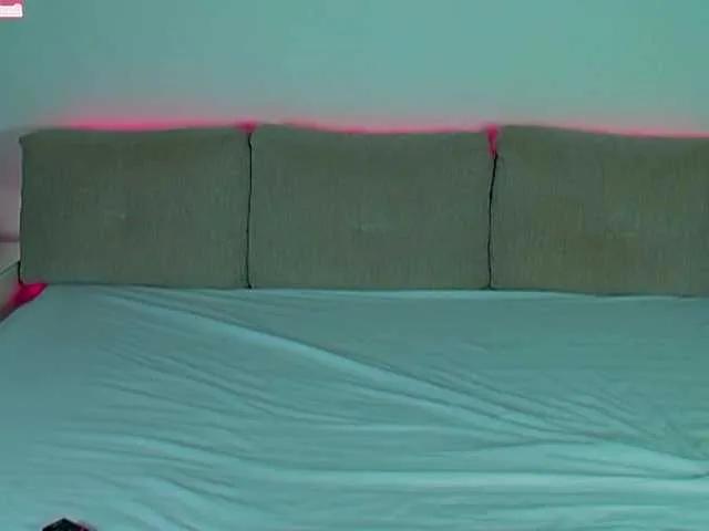 QueeAnne from BongaCams