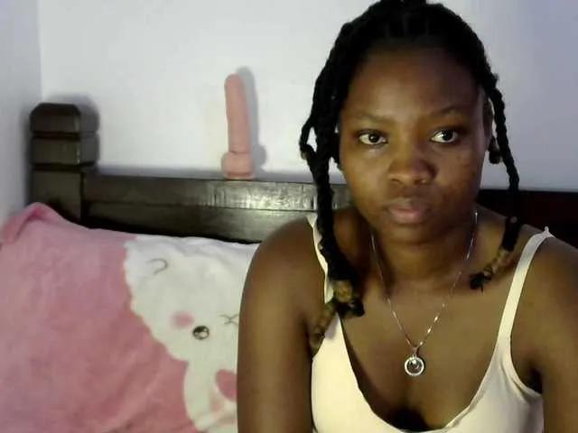 Queen-ebony2 from BongaCams