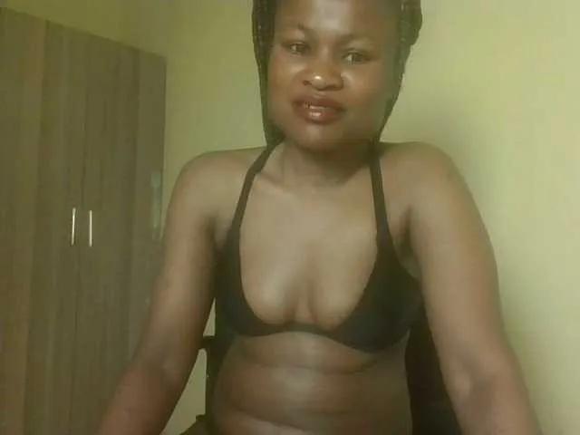 Queenivy from BongaCams