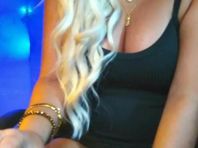Queensativa from BongaCams