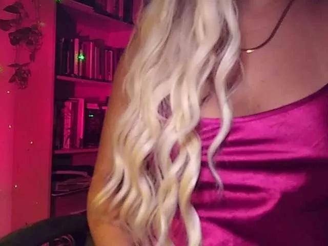 Queensativa from BongaCams