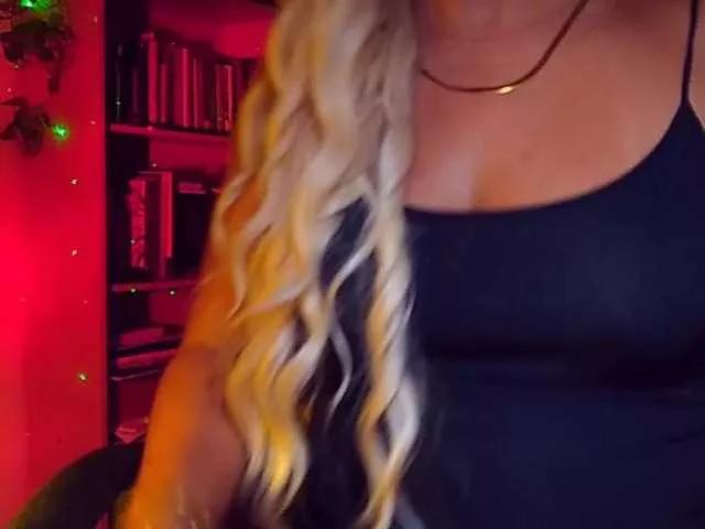 Queensativa from BongaCams