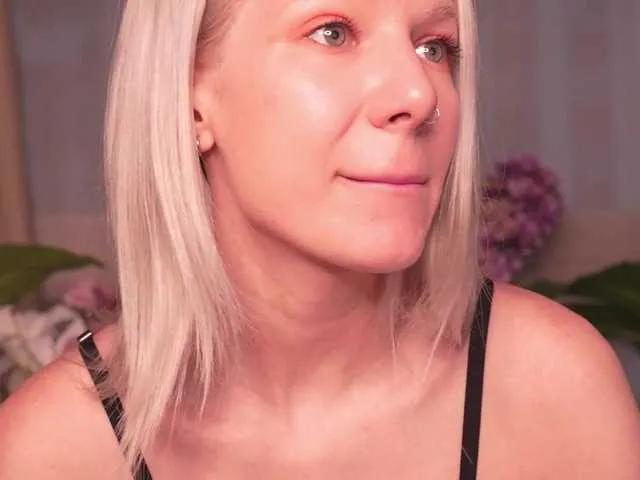 RanyLoveTomson from BongaCams is Freechat